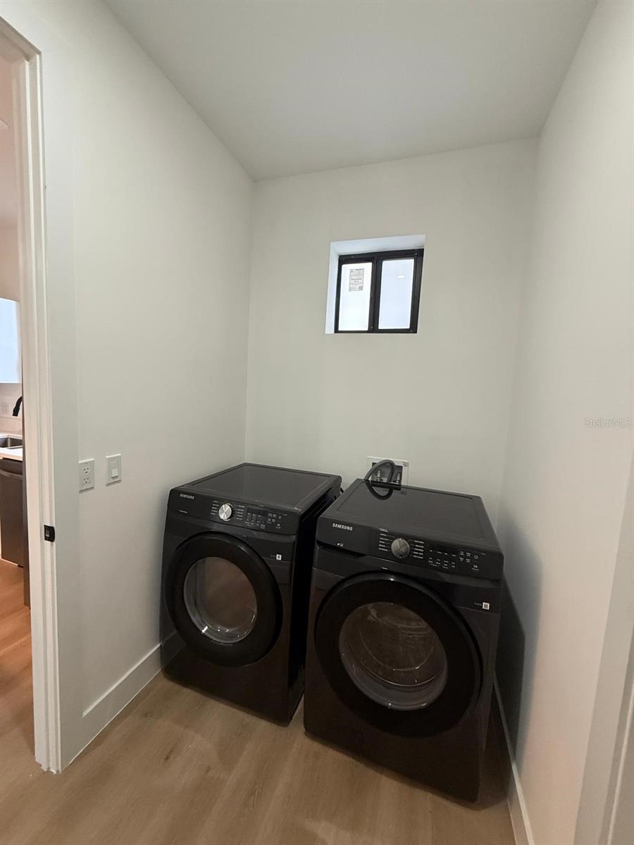 1034 Alcalde St E Property Photo 13
