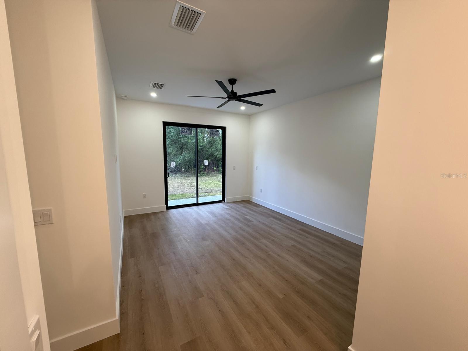 1034 Alcalde St E Property Photo 15