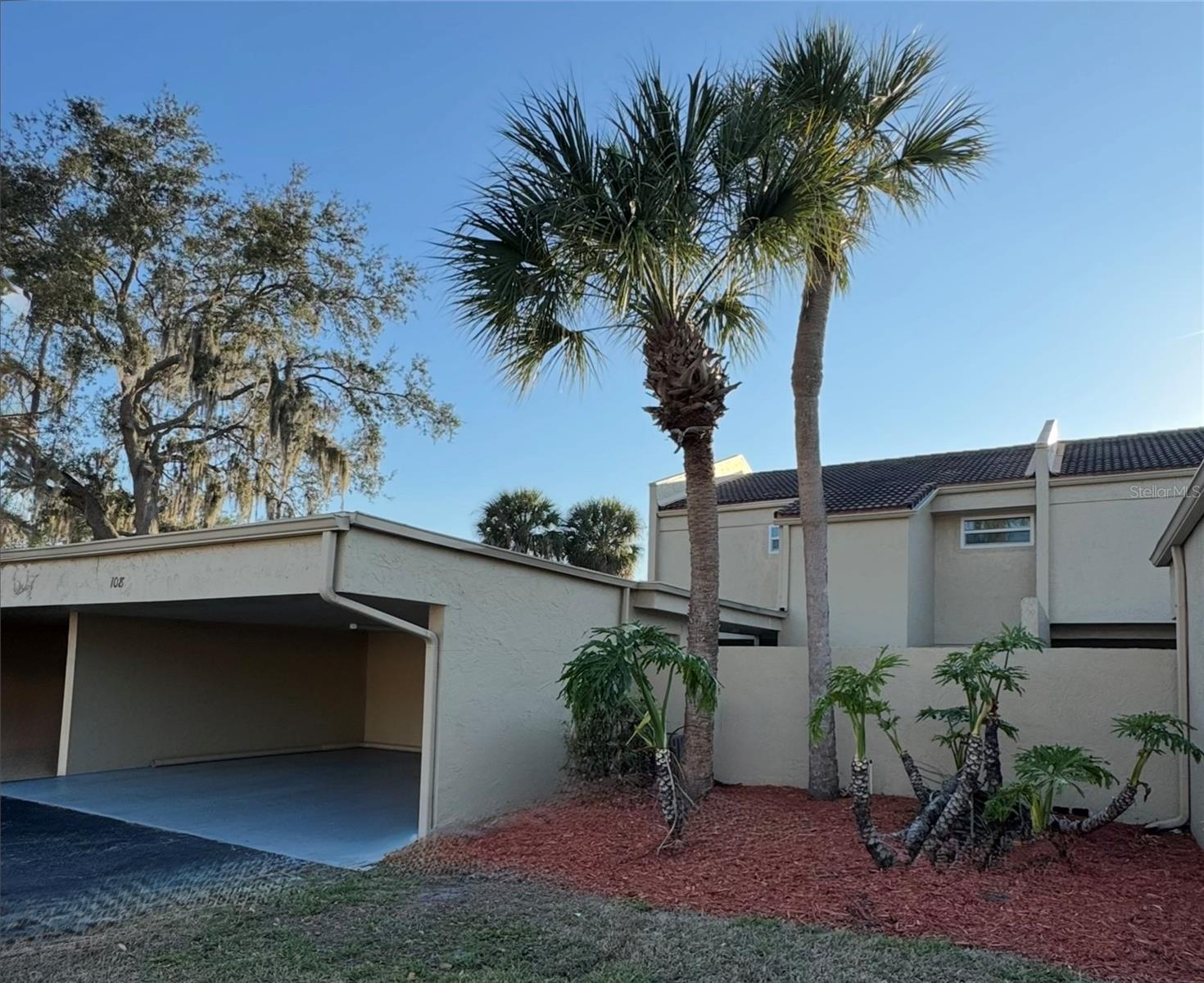 108 Madrid Dr #d Property Photo 1