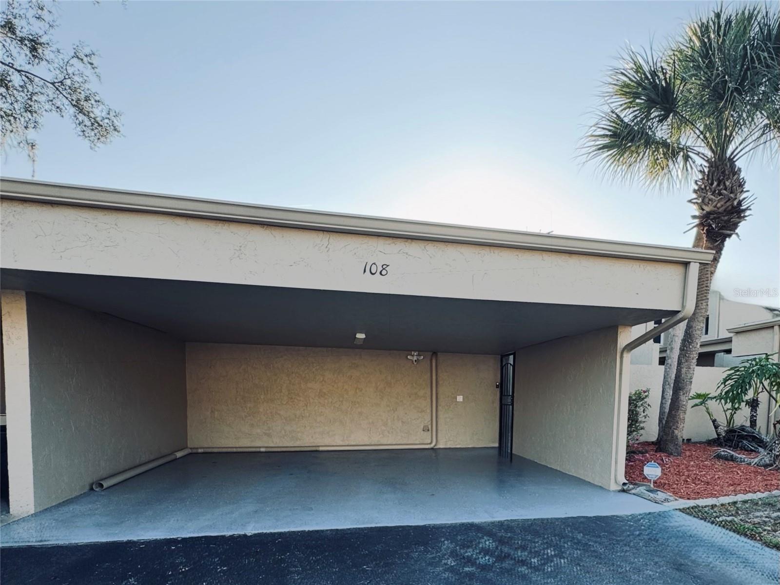 108 Madrid Dr #d Property Photo 2