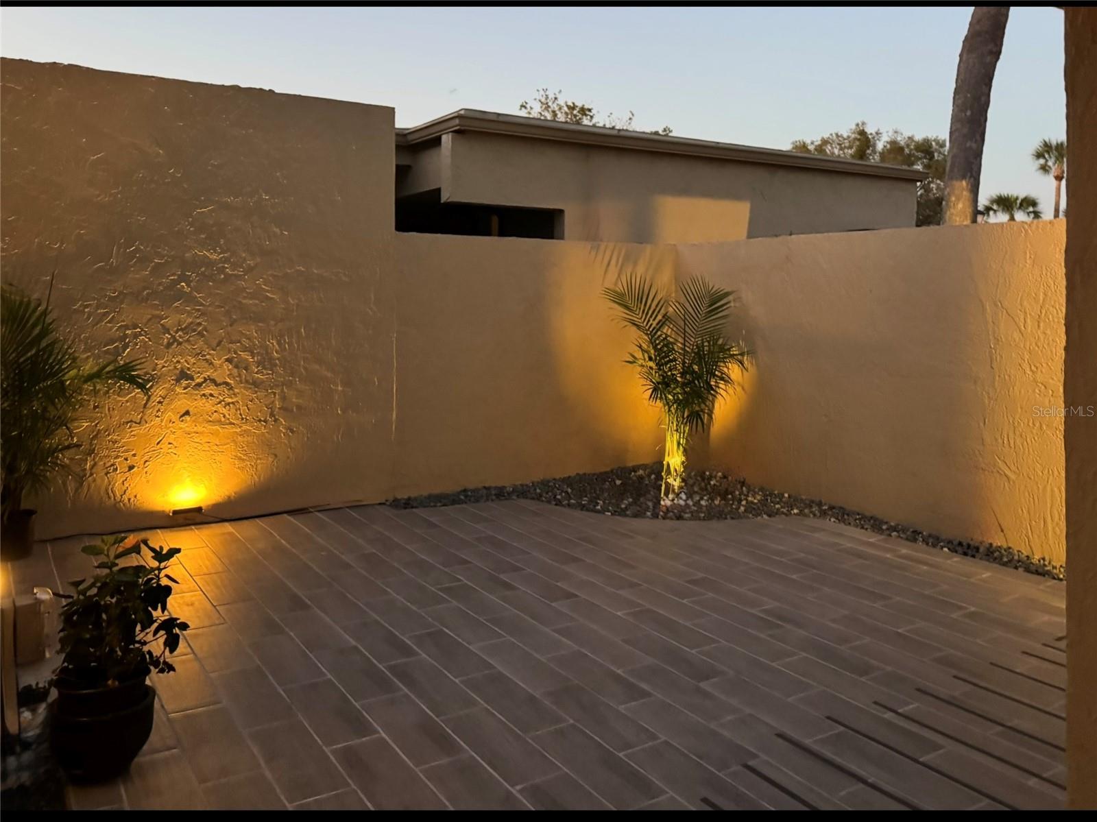 108 Madrid Dr #d Property Photo 4