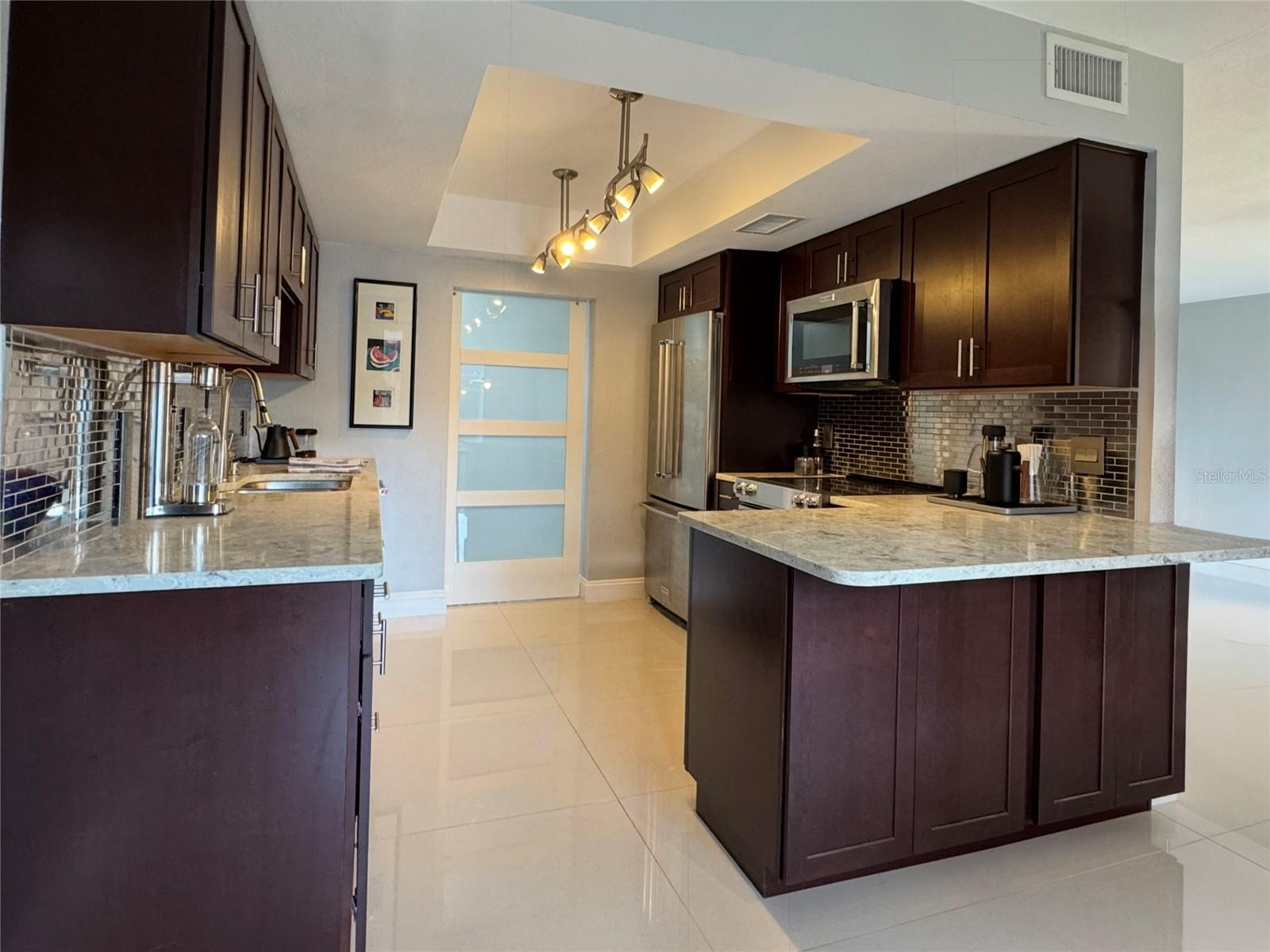 108 Madrid Dr #d Property Photo 8