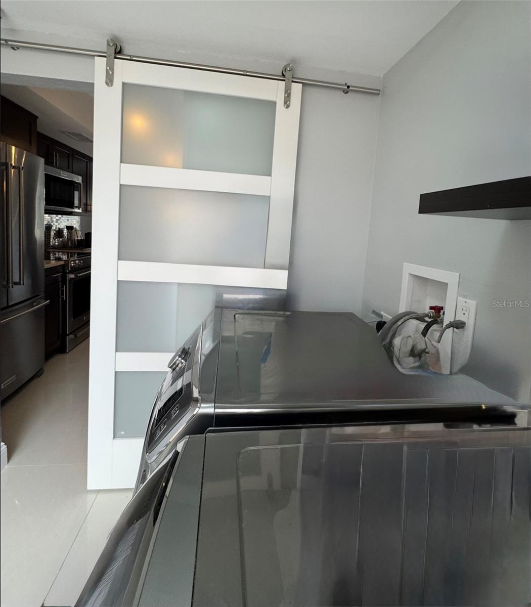 108 Madrid Dr #d Property Photo 11