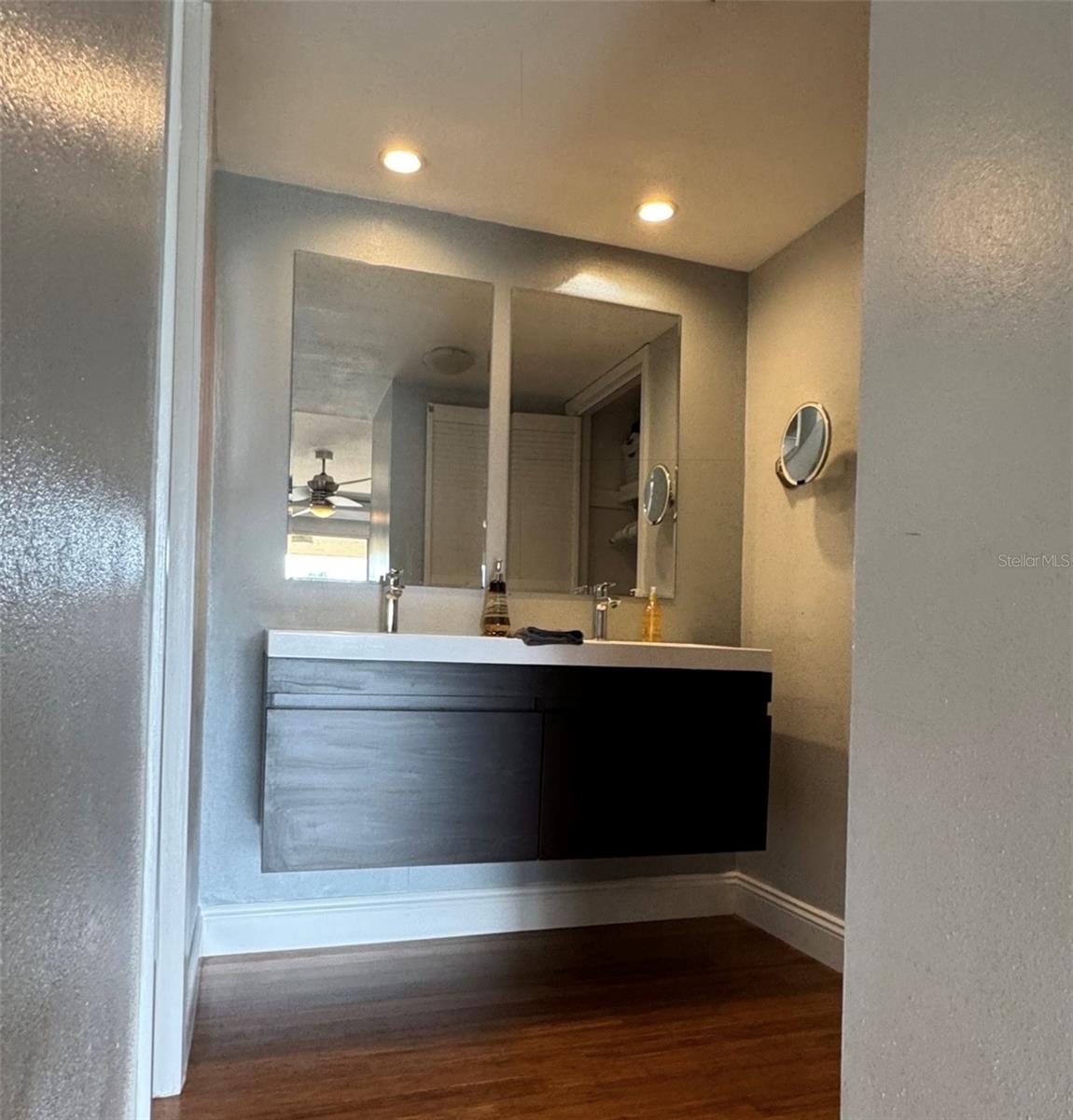 108 Madrid Dr #d Property Photo 19