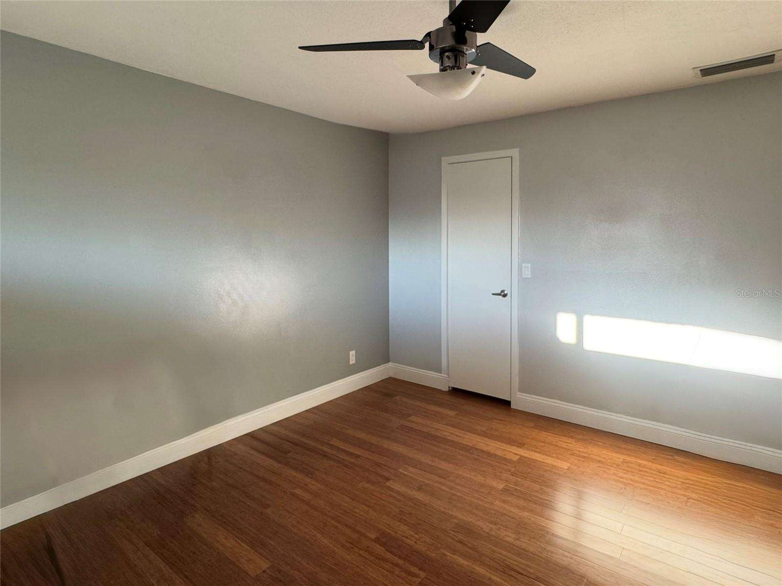 108 Madrid Dr #d Property Photo 24