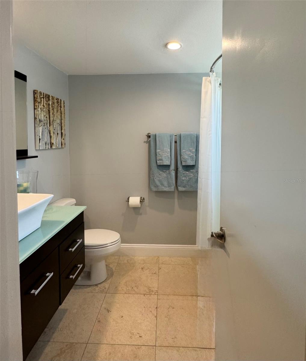 108 Madrid Dr #d Property Photo 26