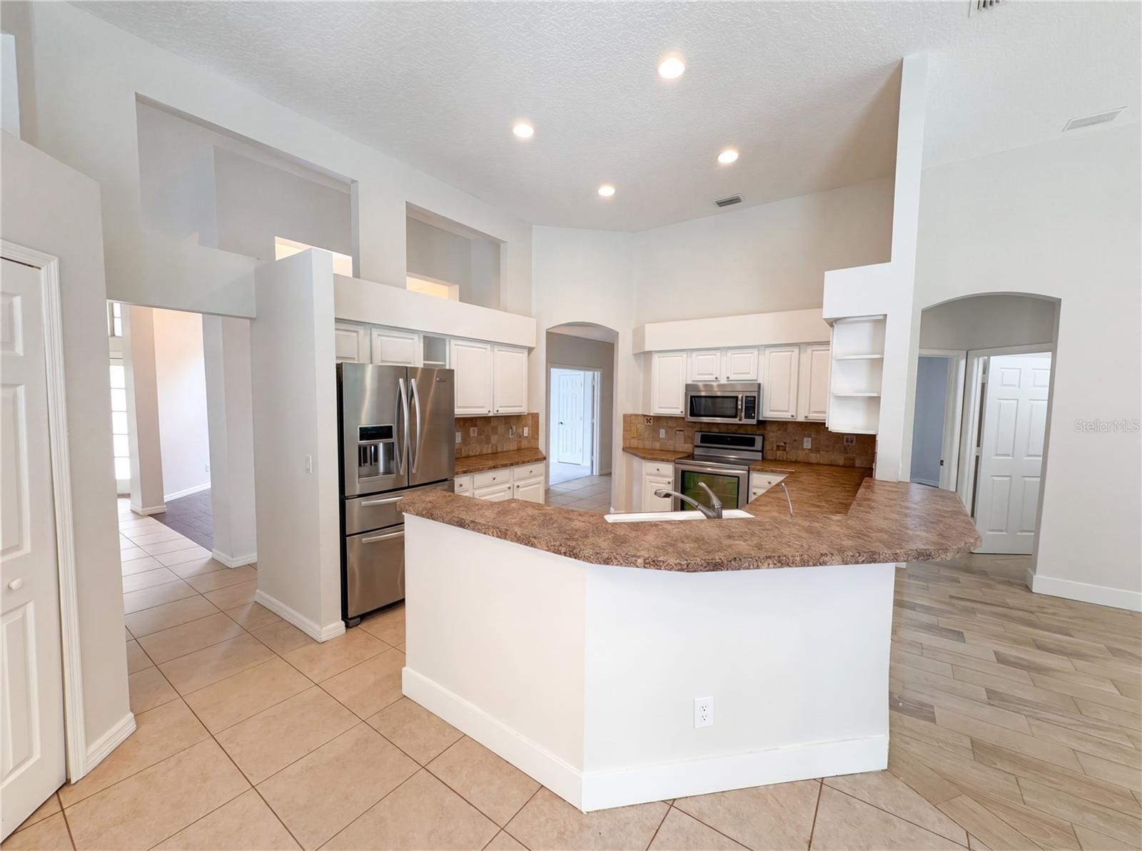 680 Macglenross Dr Property Photo 9