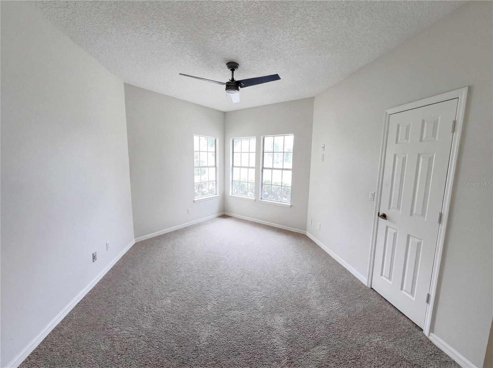 680 Macglenross Dr Property Photo 16