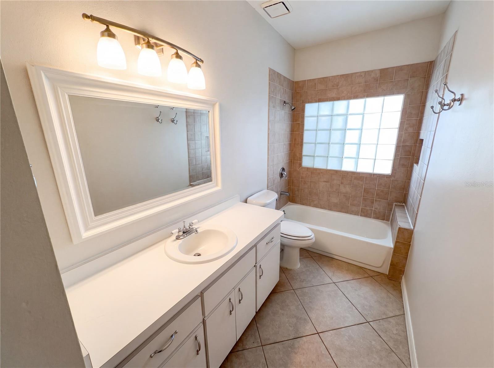 680 Macglenross Dr Property Photo 23
