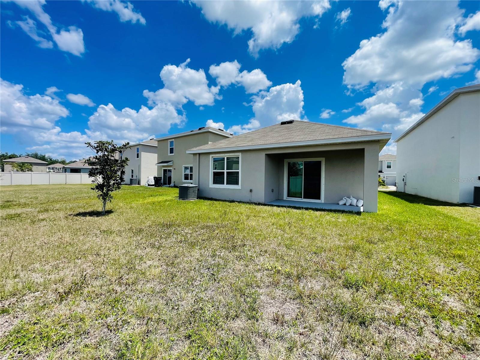 17043 Oval Rum Dr Property Photo 16