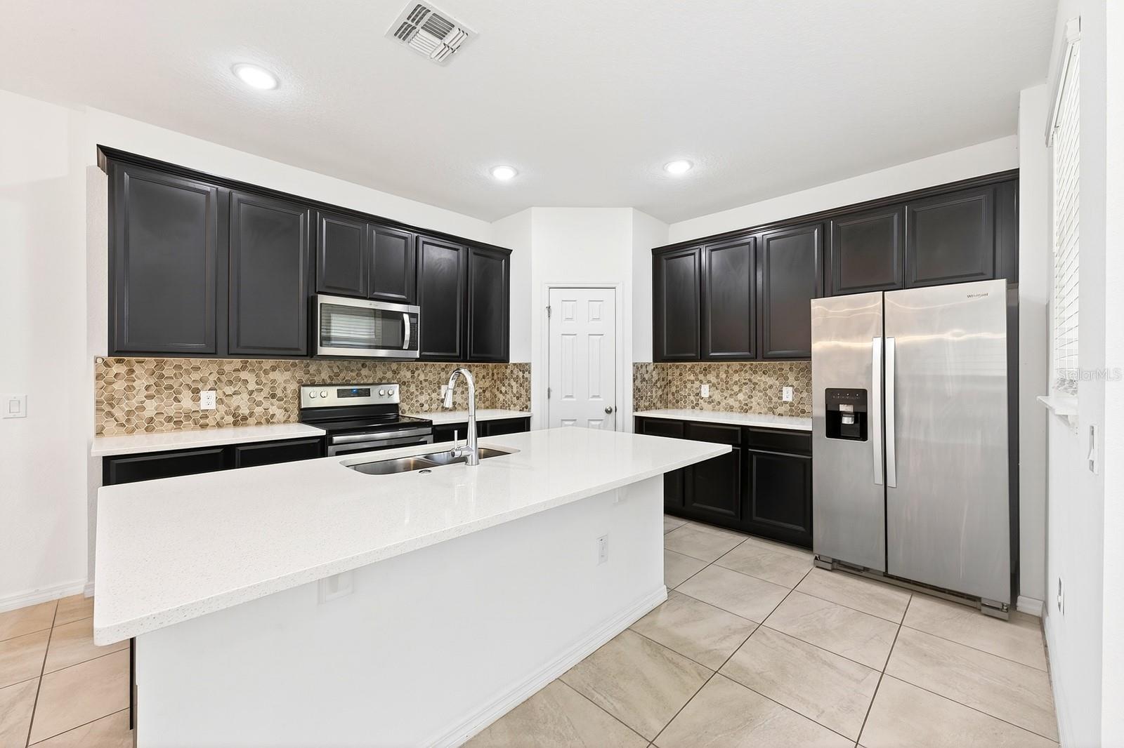 15523 Willow Arbor Cir Property Photo 4