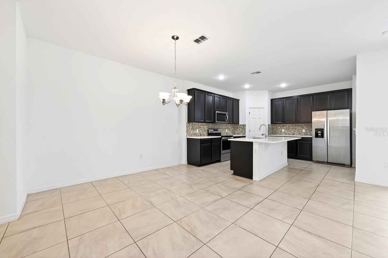 15523 Willow Arbor Cir Property Photo 7