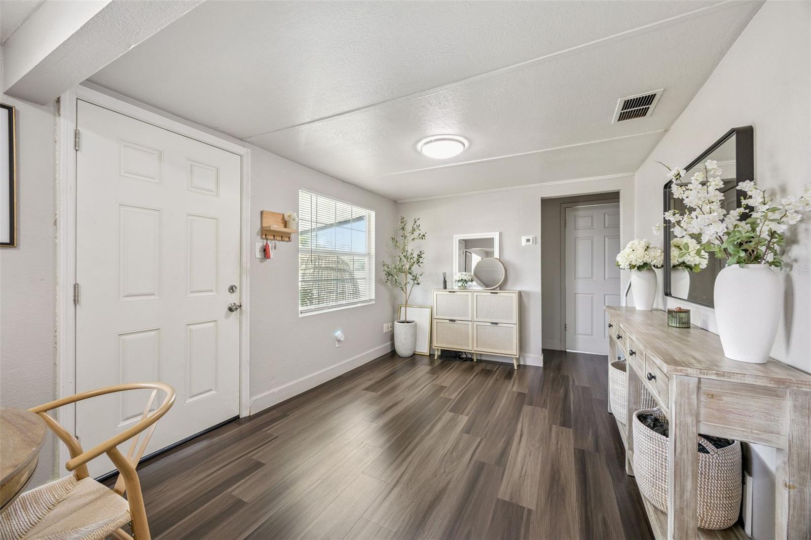 5212 Aloha St Property Photo 4