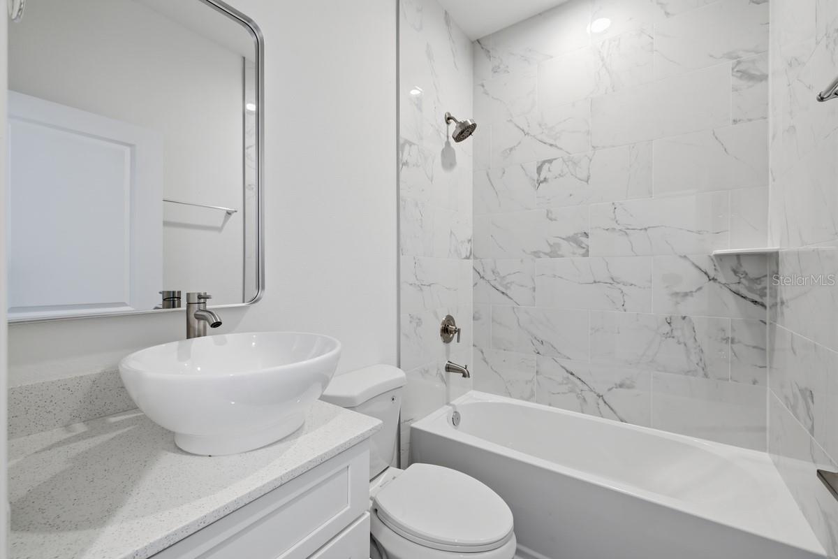 10087 Amicola St Property Photo 6