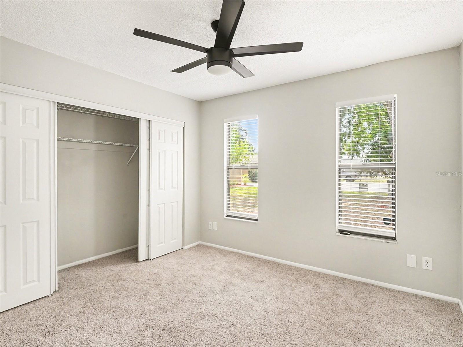 8211 Country Oaks Ct Property Photo 11