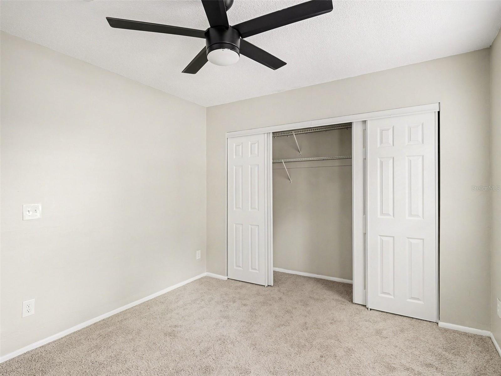 8211 Country Oaks Ct Property Photo 12