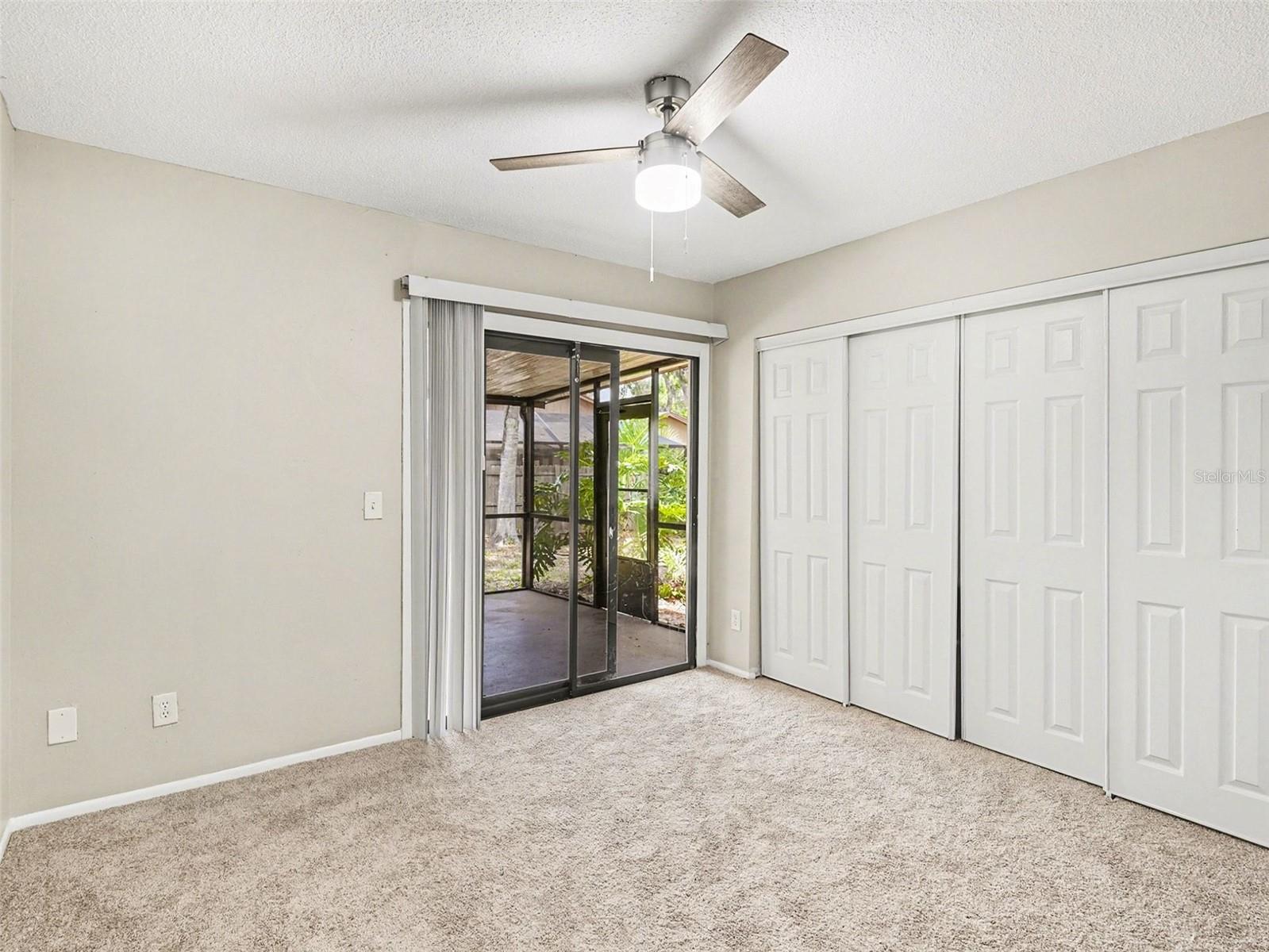 8211 Country Oaks Ct Property Photo 13