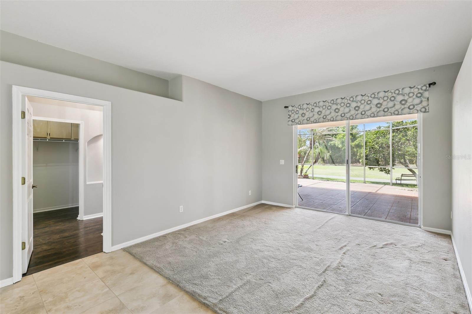 237 Strathmore Cir Property Photo 13