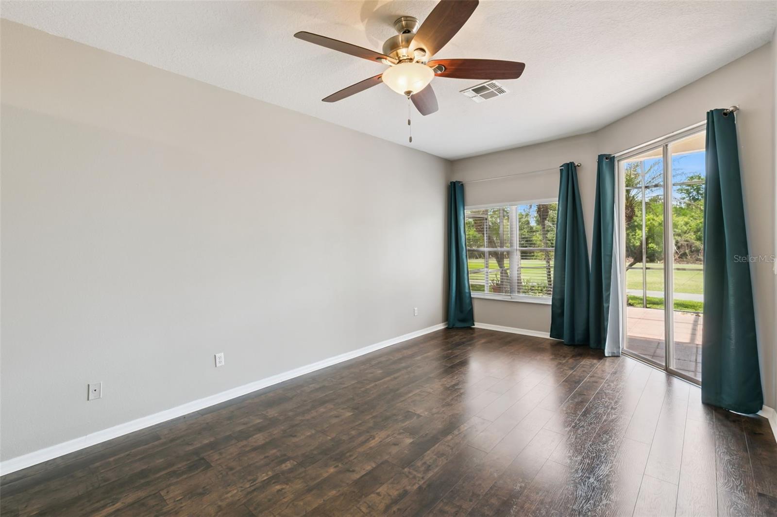 237 Strathmore Cir Property Photo 15