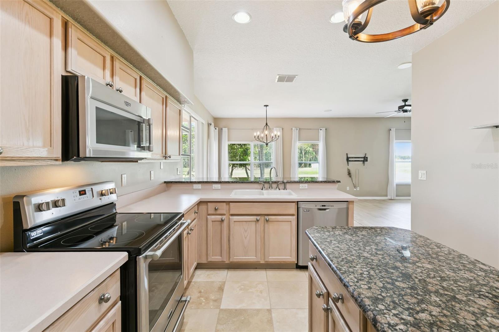 237 Strathmore Cir Property Photo 20