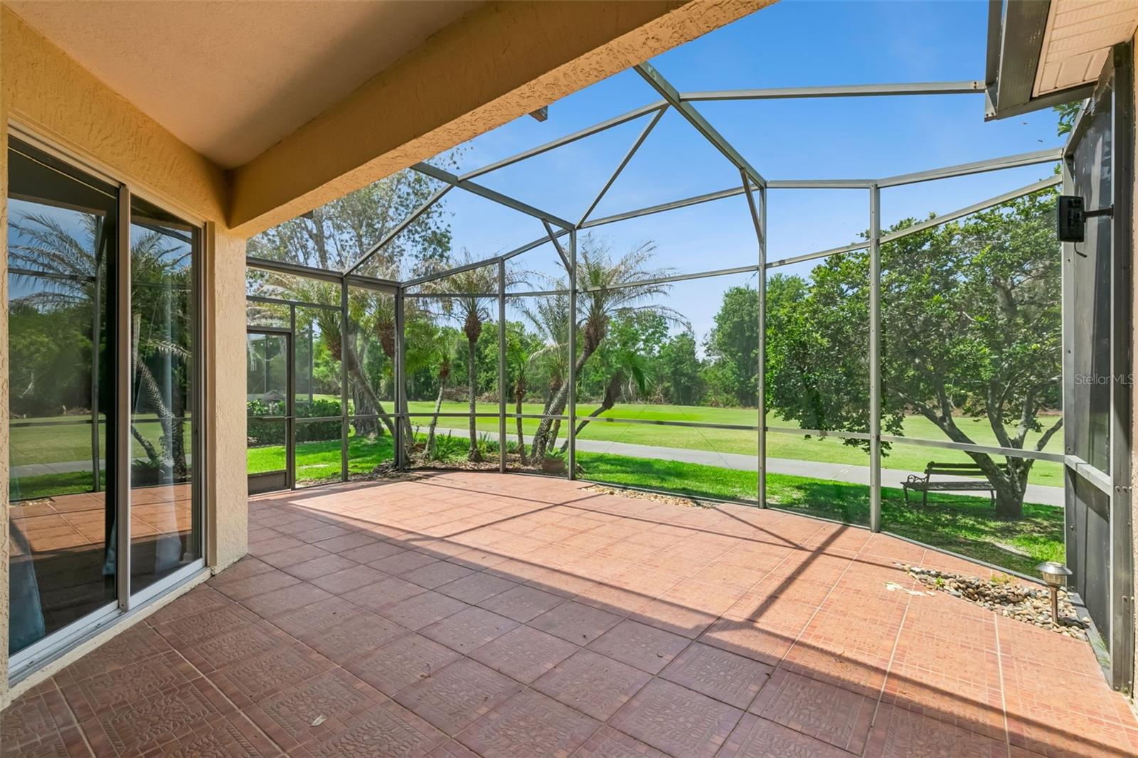 237 Strathmore Cir Property Photo 32