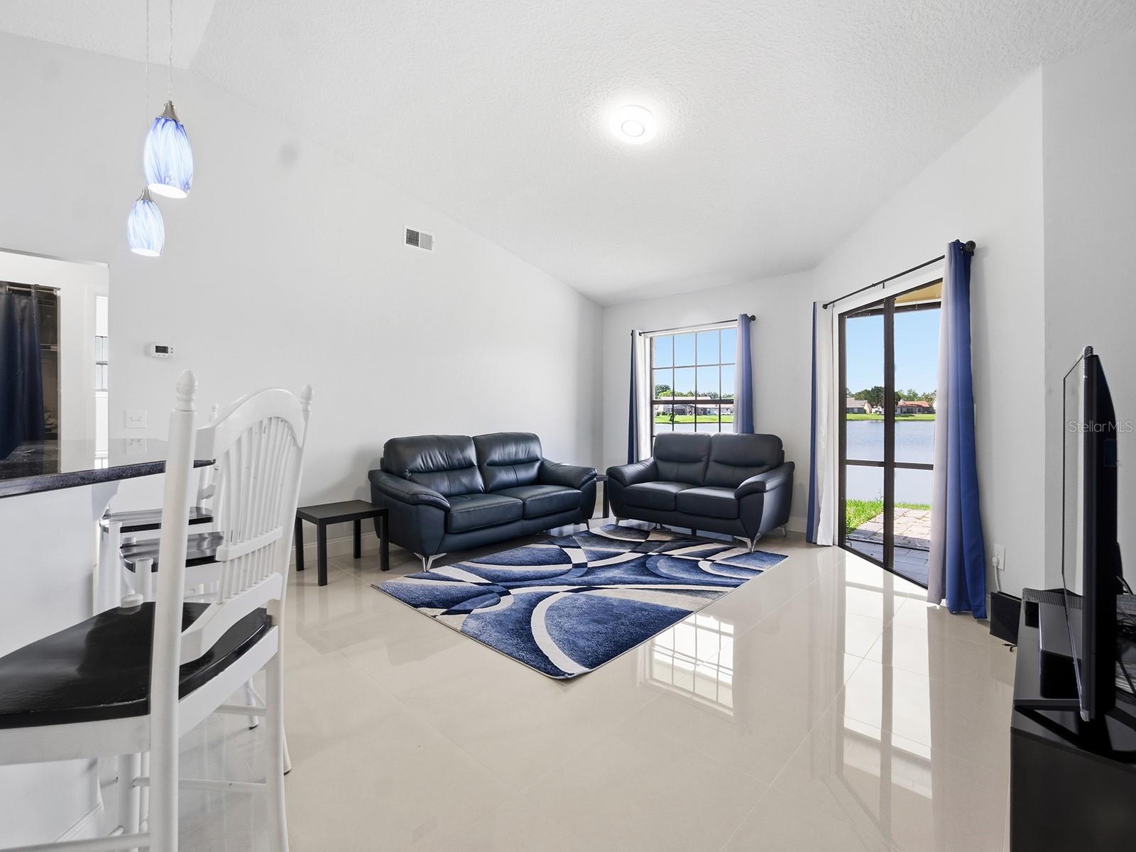 14712 Eagles Crossing Dr Property Photo 12