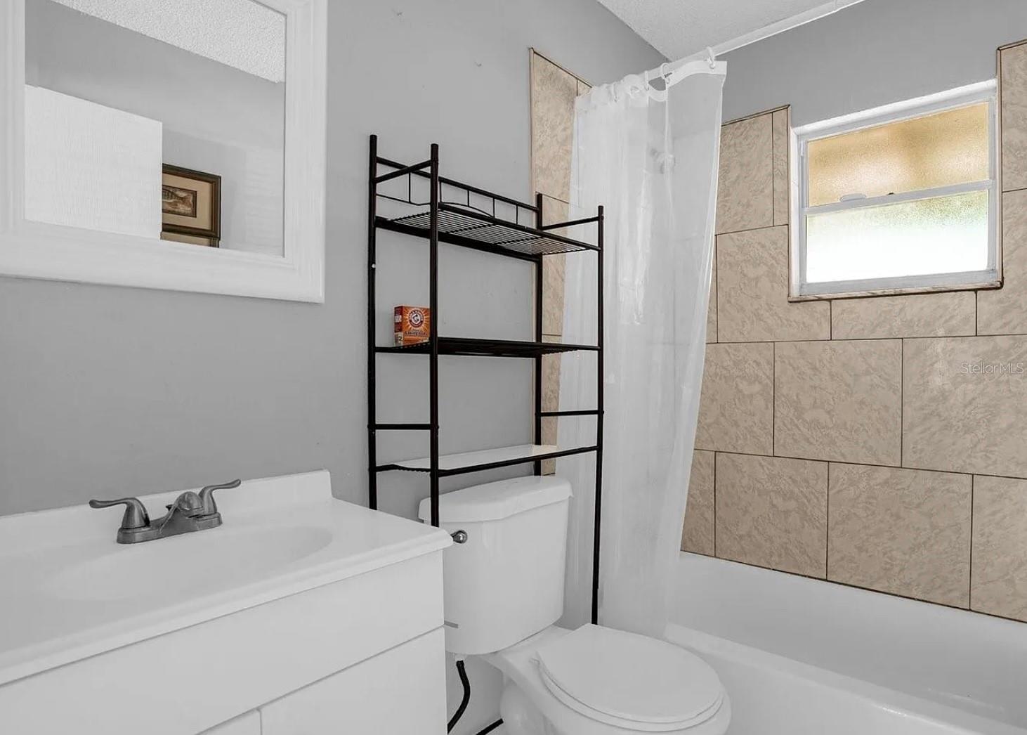15115 Omaha St Property Photo 8