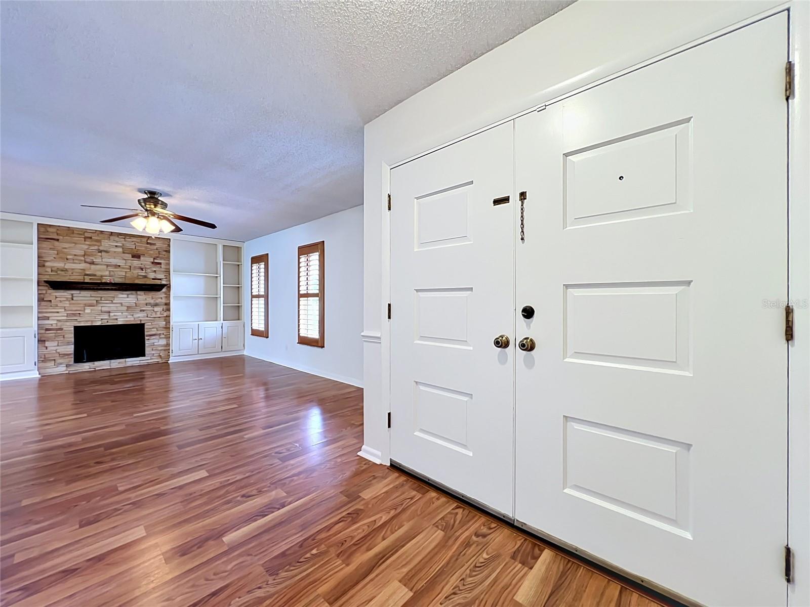 105 Cedar Oak Trl Property Photo 9