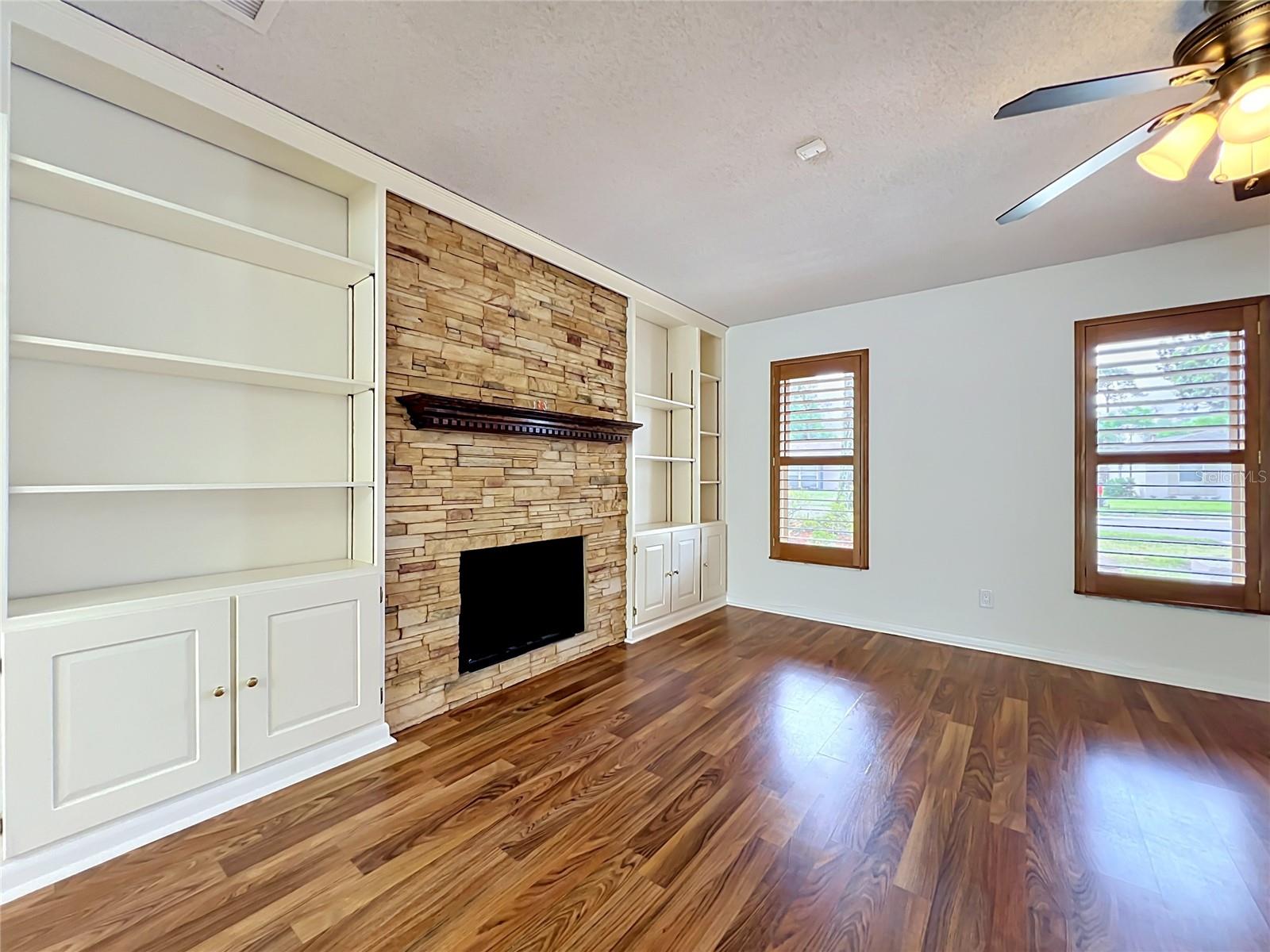105 Cedar Oak Trl Property Photo 13