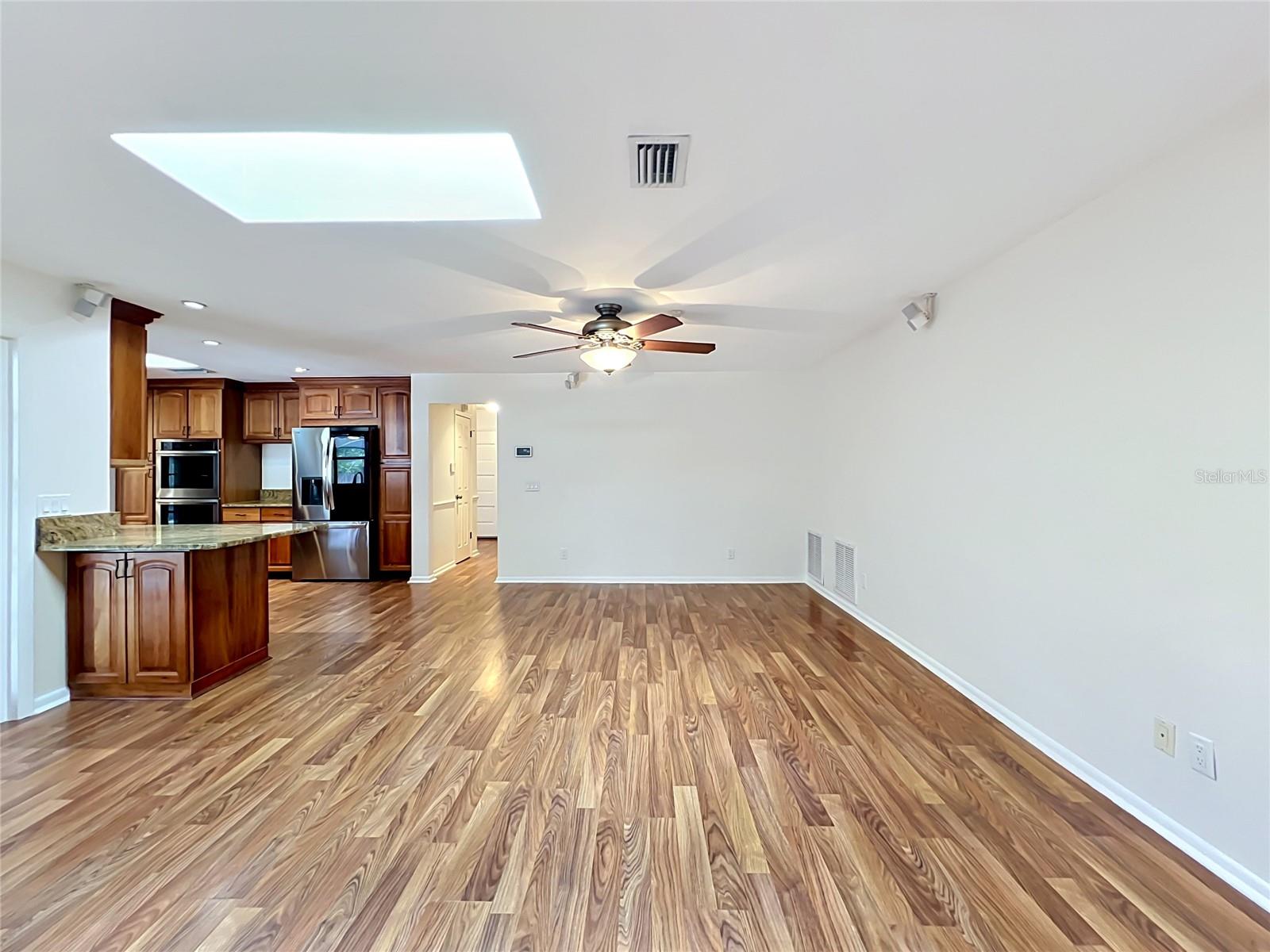 105 Cedar Oak Trl Property Photo 30