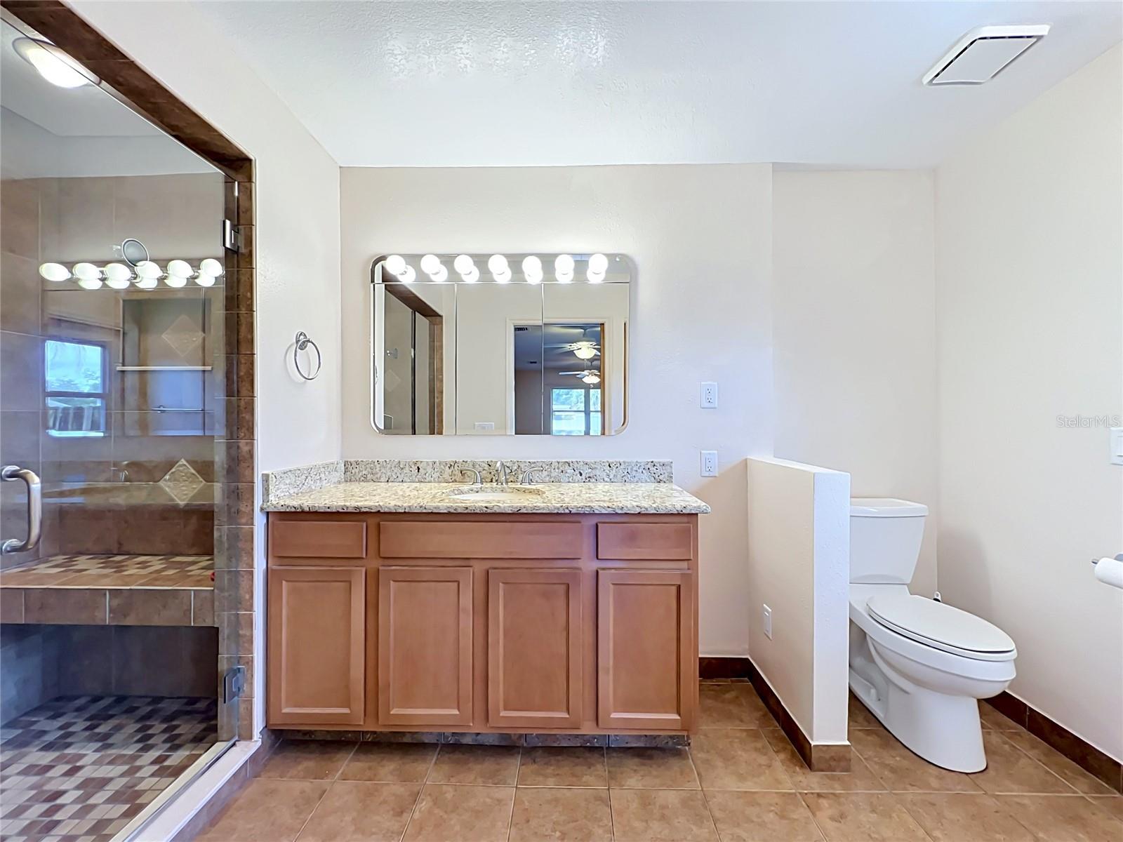 105 Cedar Oak Trl Property Photo 51