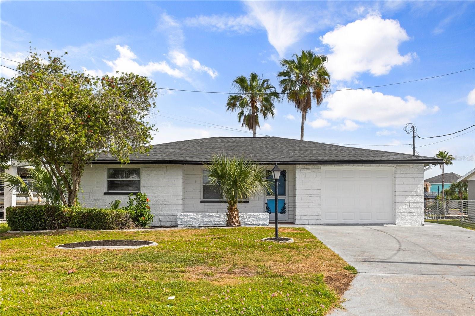 3435 GULF COAST DR Property Photo 1