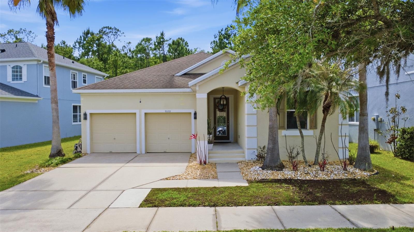 9552 Piccadilly Sky Way Property Photo 1
