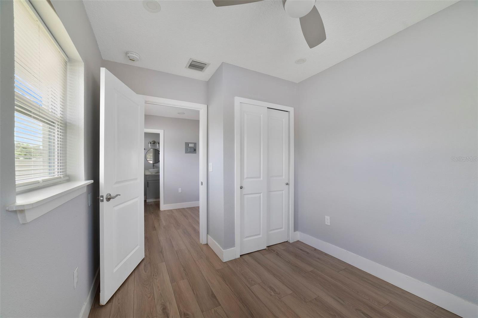 4521 Edgewater Dr #1 Property Photo 11