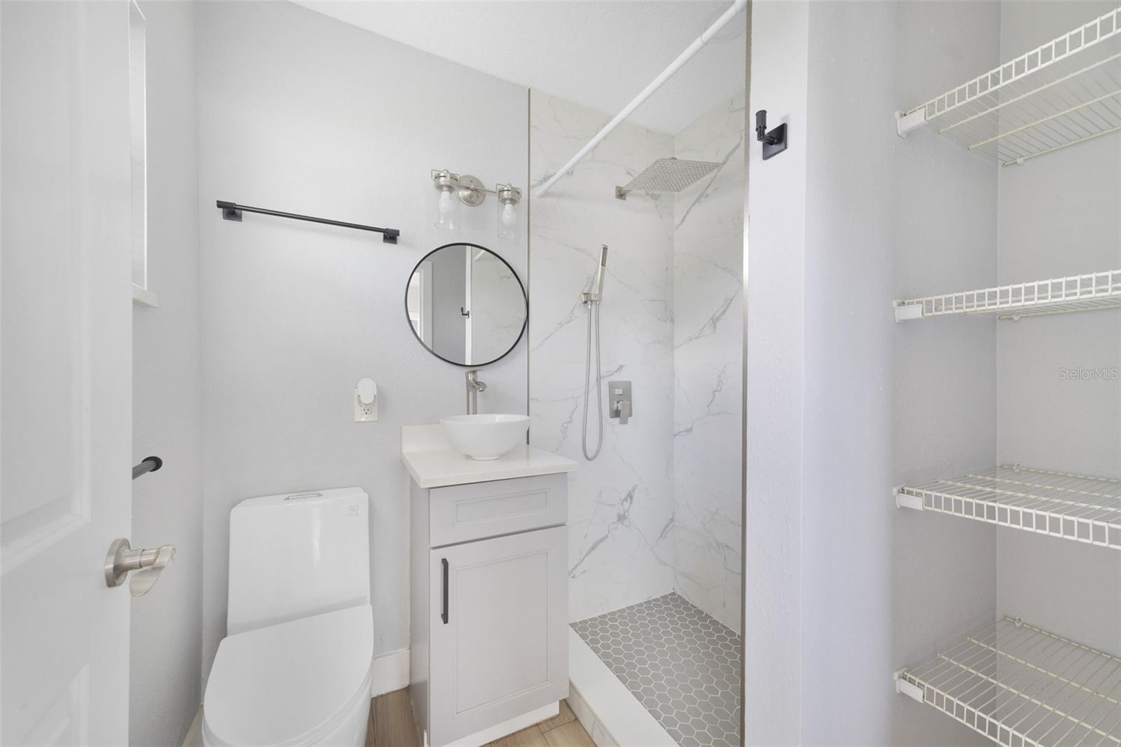 4521 Edgewater Dr #1 Property Photo 12