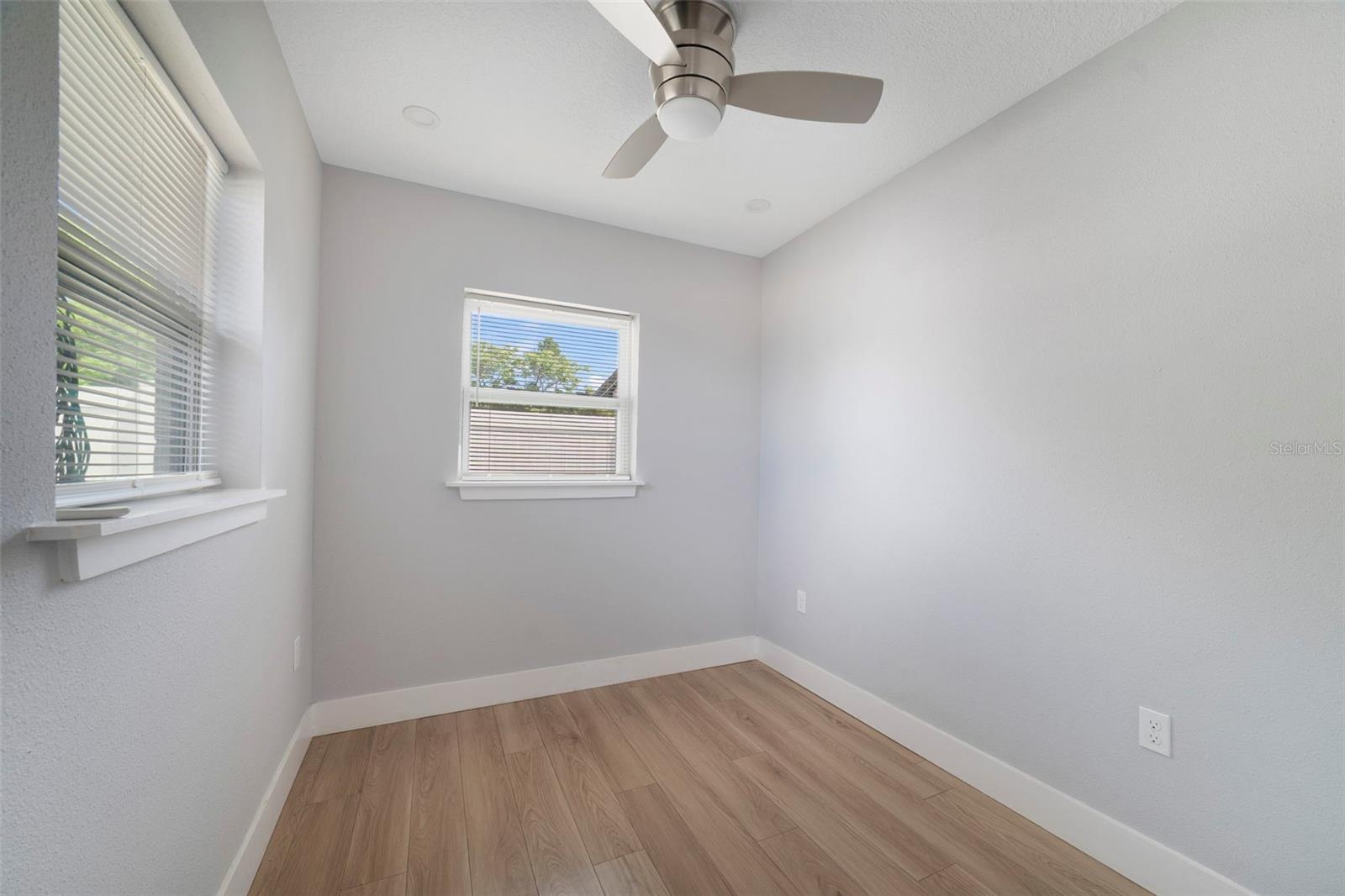 4521 Edgewater Dr #1 Property Photo 13