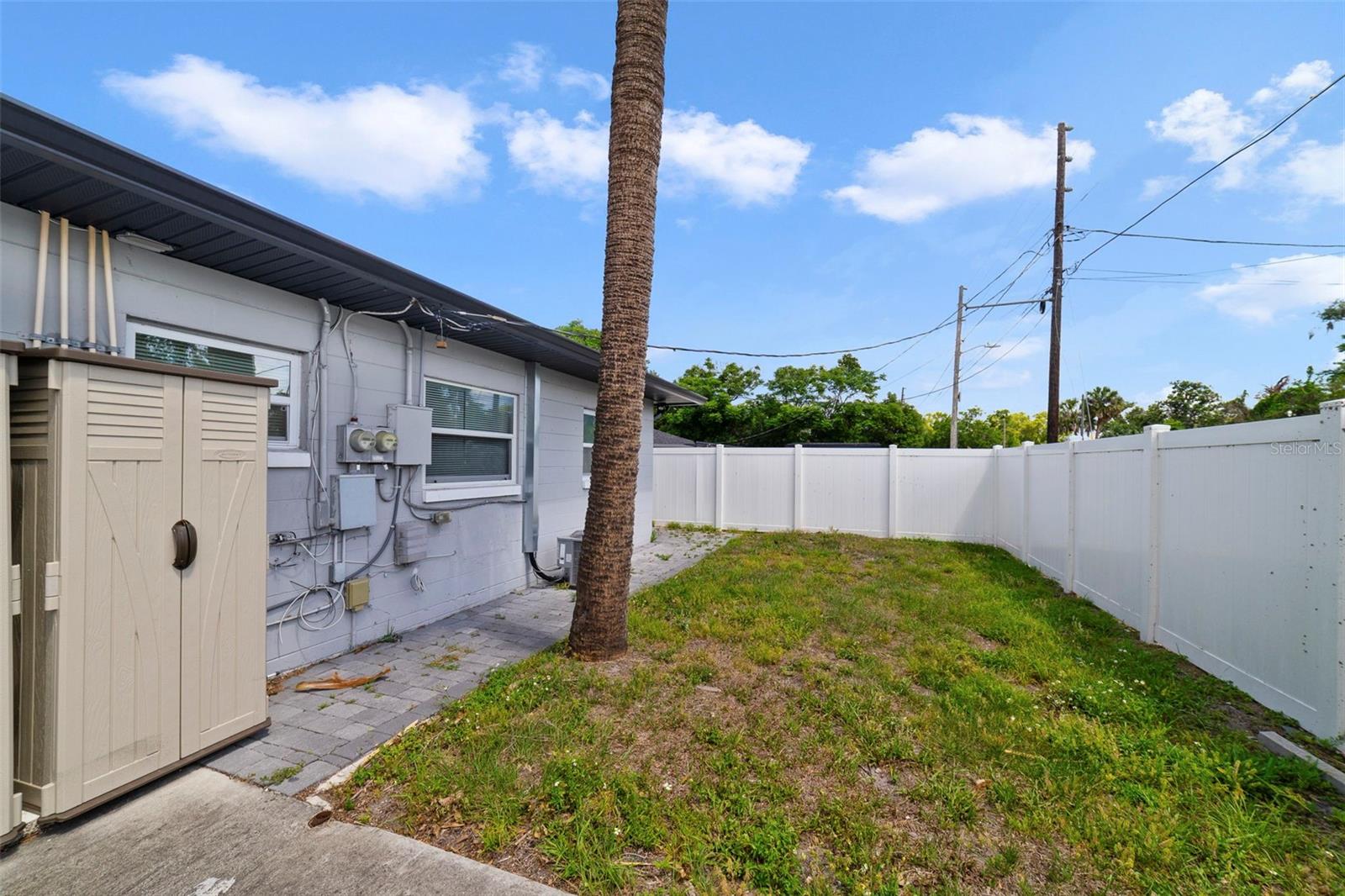 4521 Edgewater Dr #1 Property Photo 17