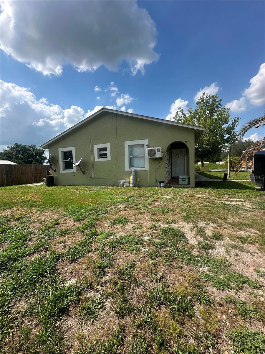 1838 SW HARLEM CIR Property Photo 1