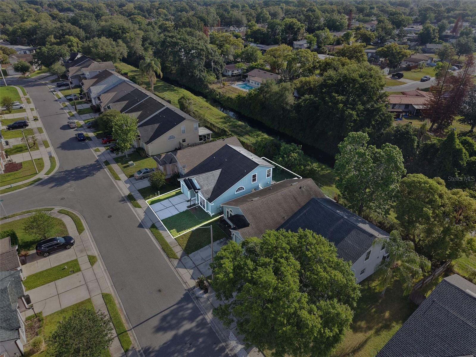 3374 Hamlet Loop Property Photo 5