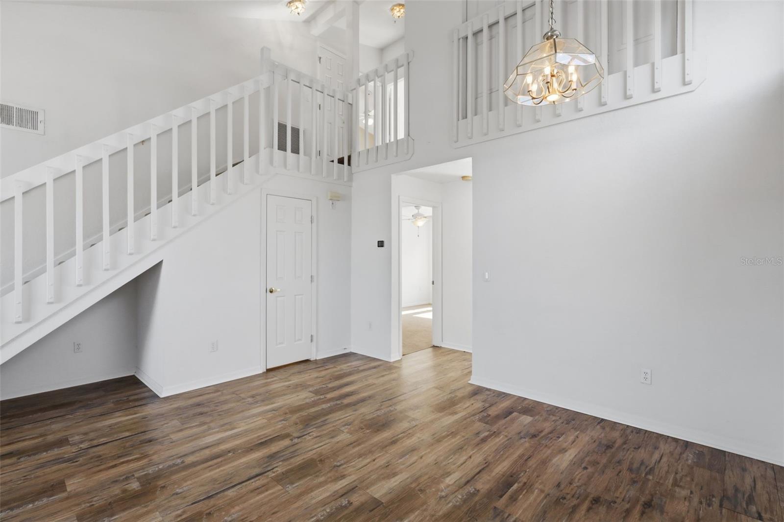 3374 Hamlet Loop Property Photo 11