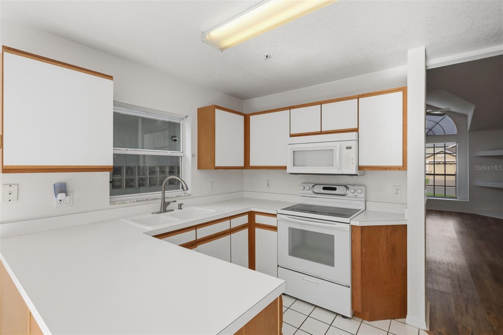 3374 Hamlet Loop Property Photo 15