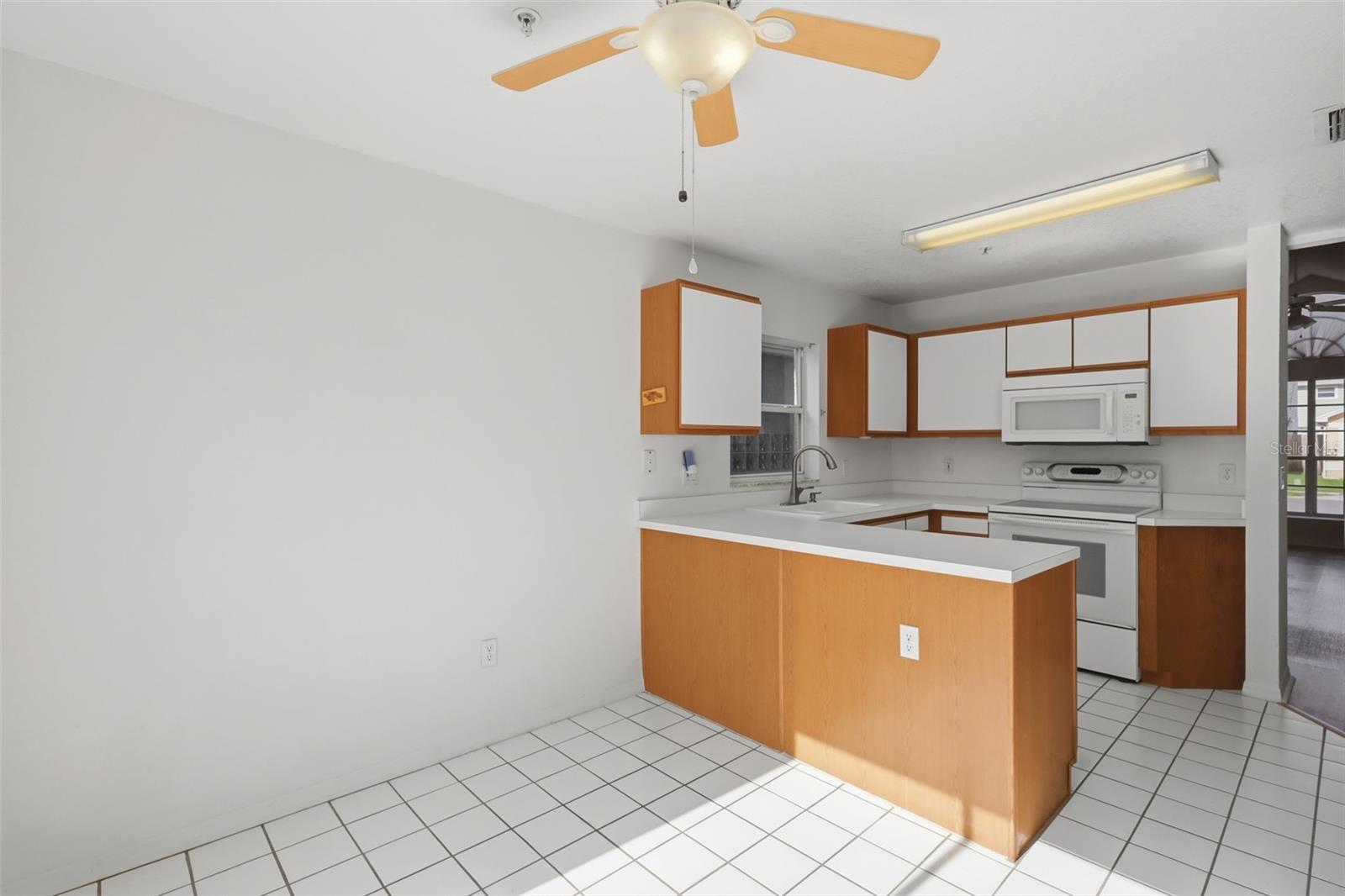 3374 Hamlet Loop Property Photo 21