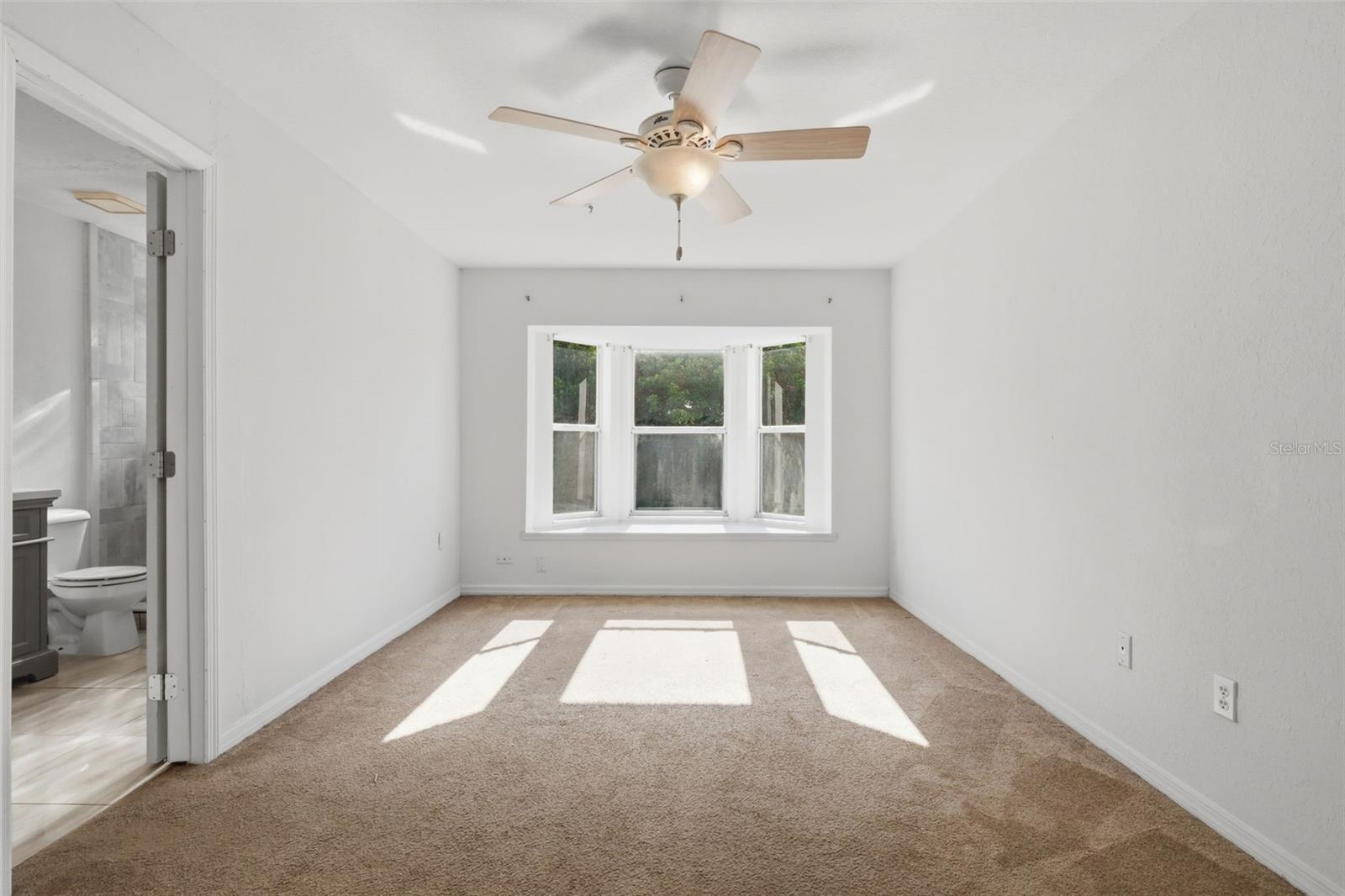 3374 Hamlet Loop Property Photo 23