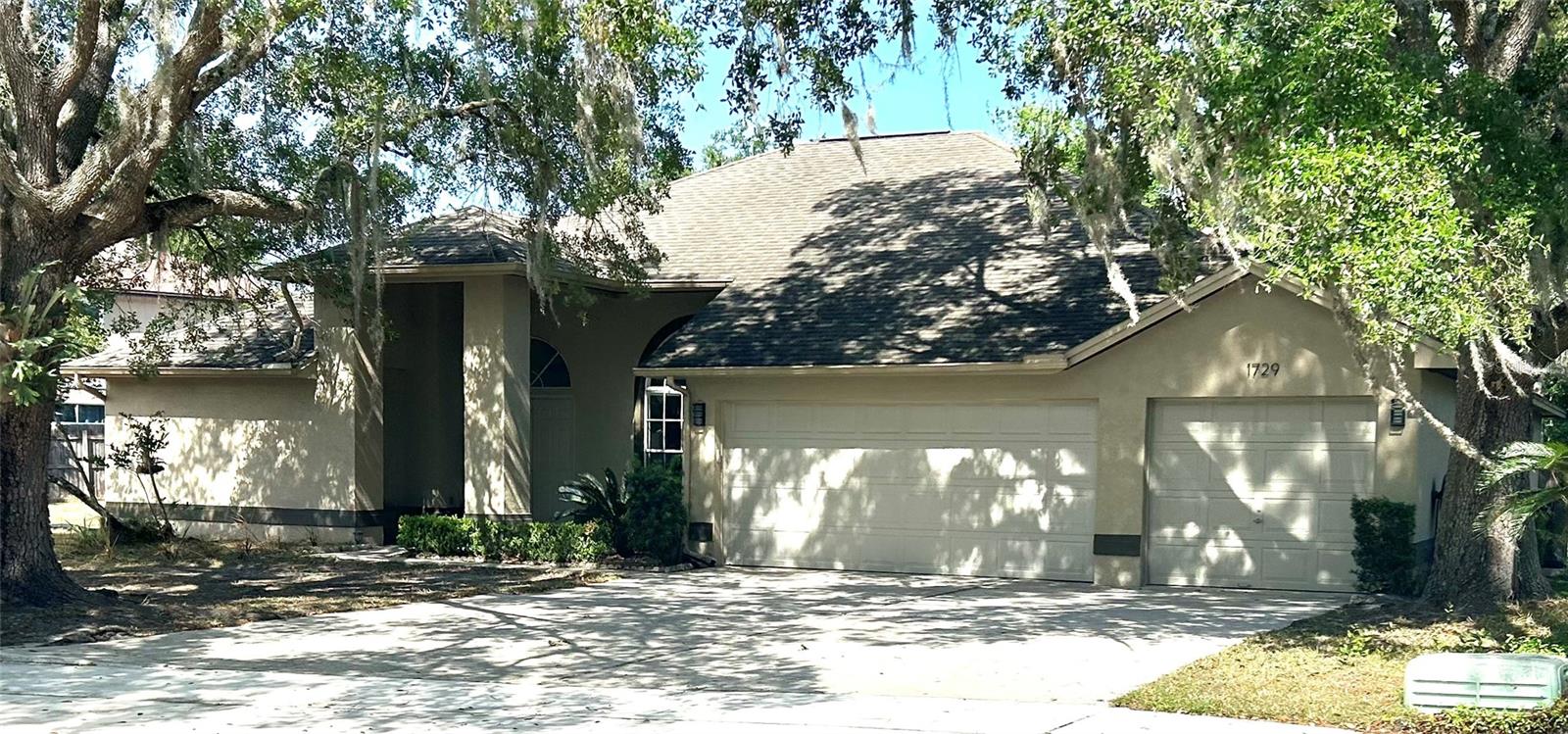 1729 Buckhorn Pl Property Photo 3