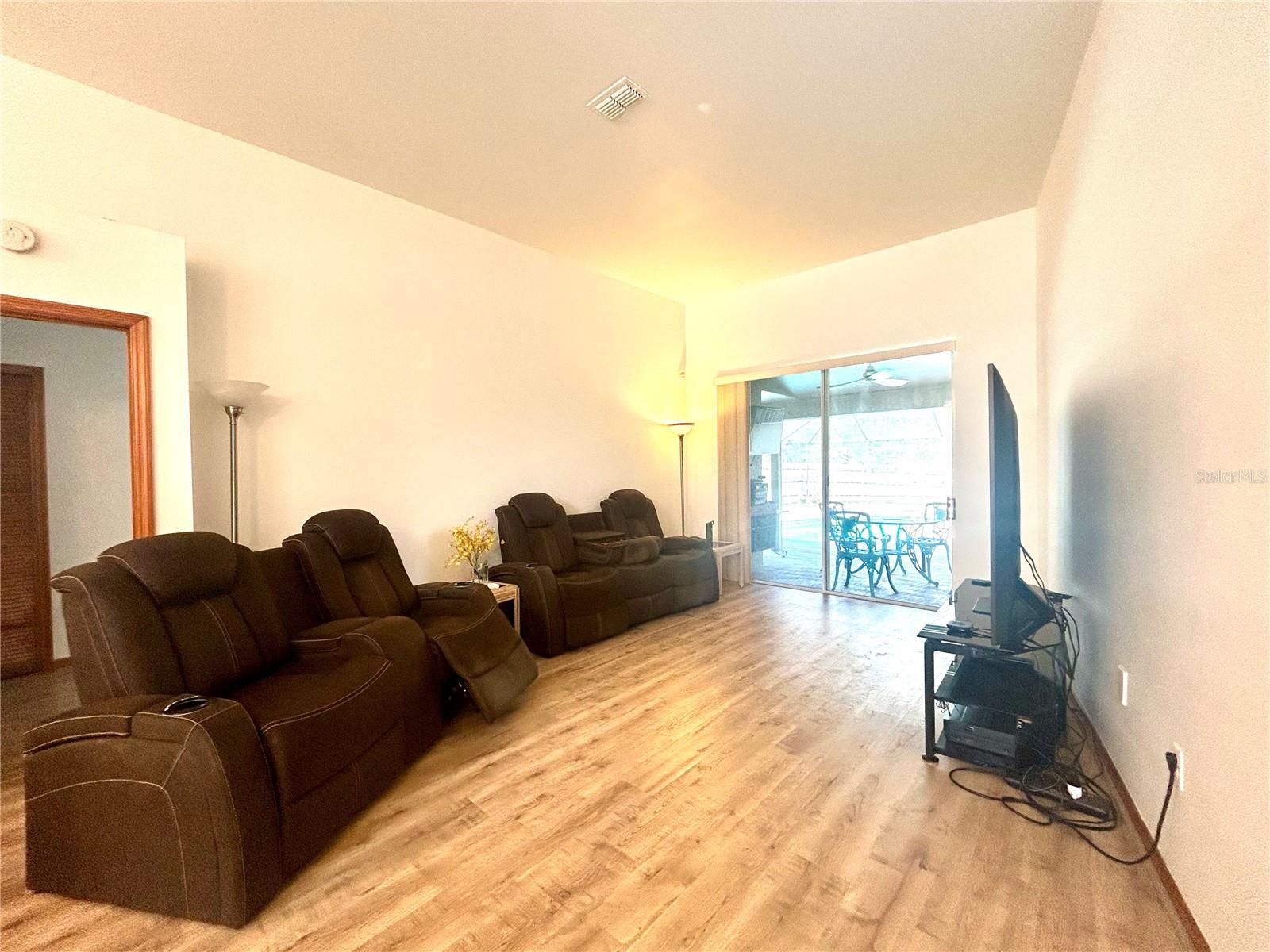 1729 Buckhorn Pl Property Photo 8