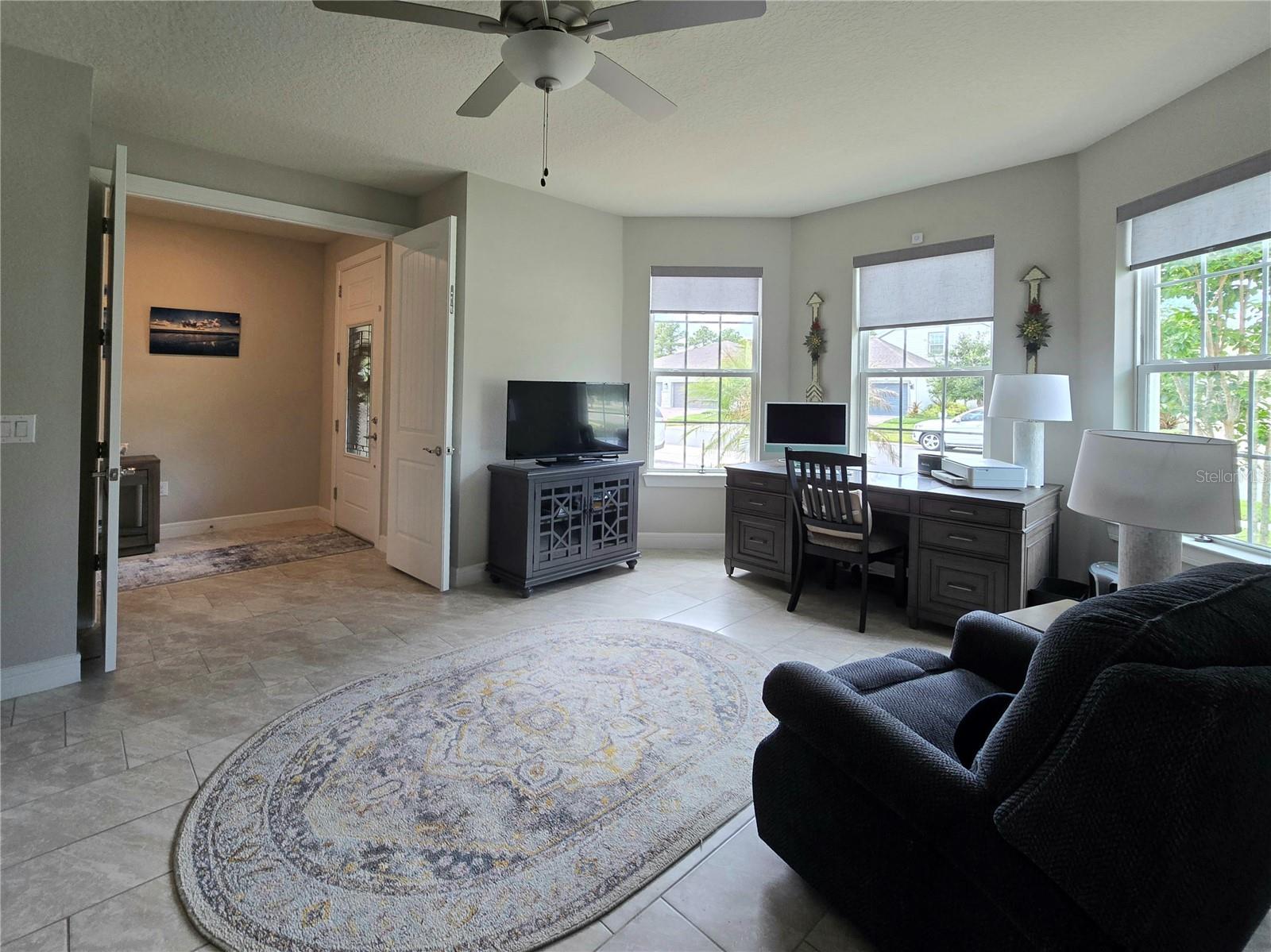 2743 River Creek Ln Property Photo 5