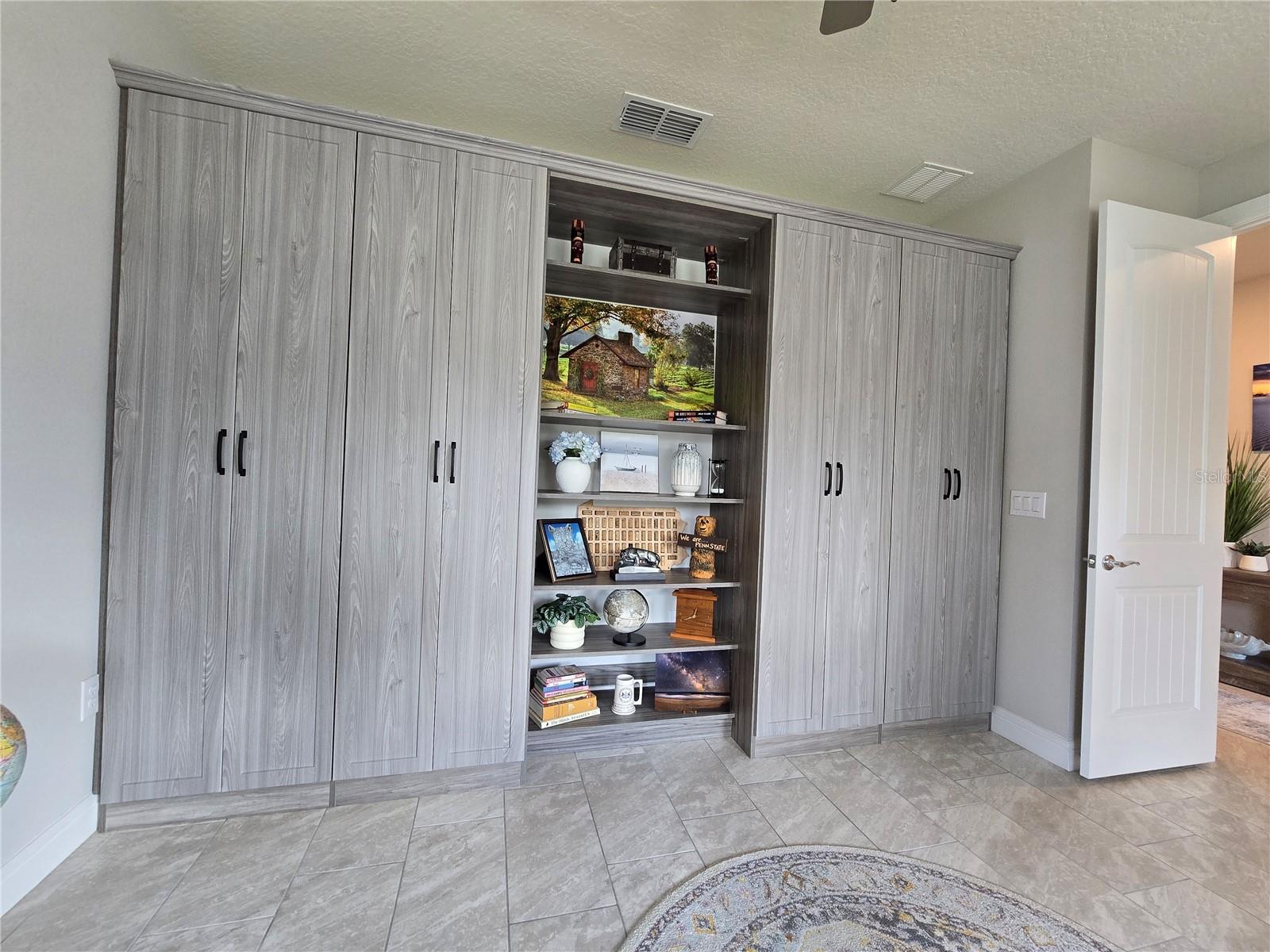 2743 River Creek Ln Property Photo 8