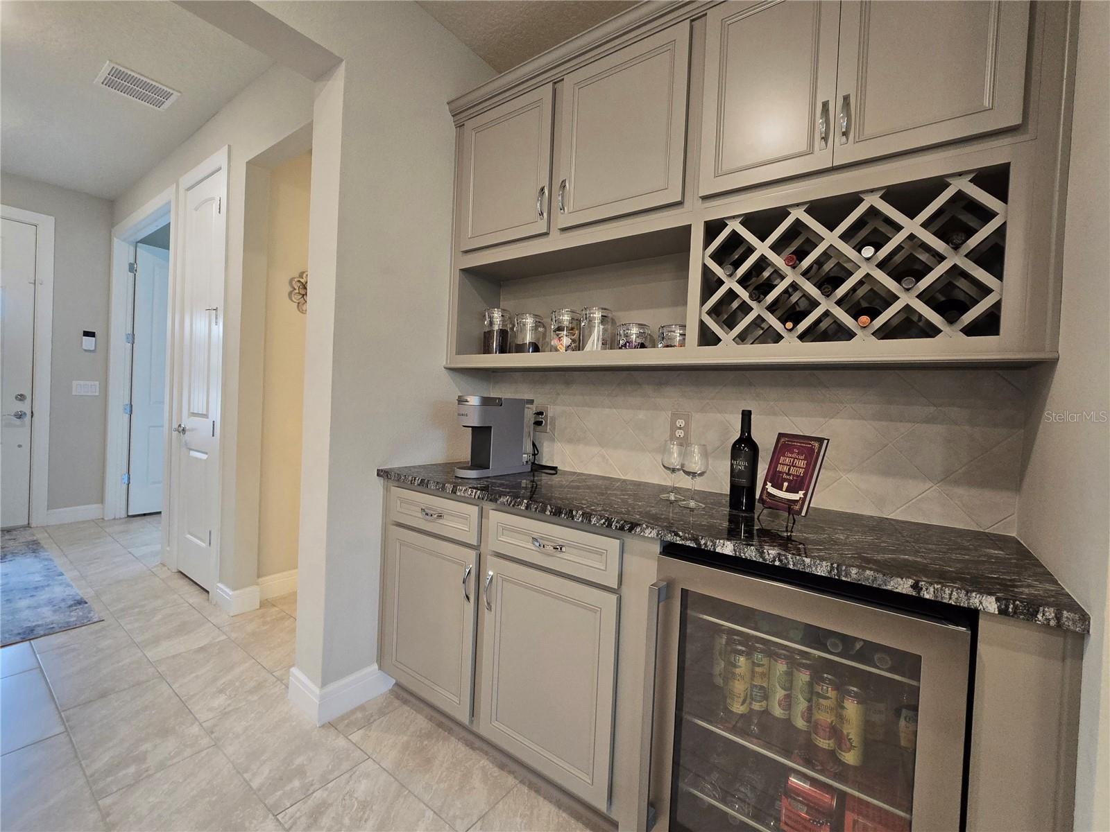 2743 River Creek Ln Property Photo 10