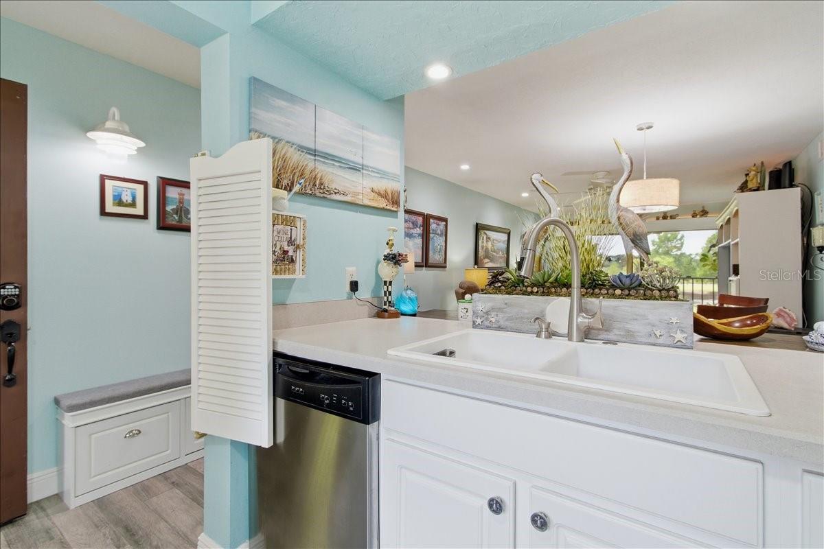 6111 Lake Pointe Dr #202 Property Photo 12