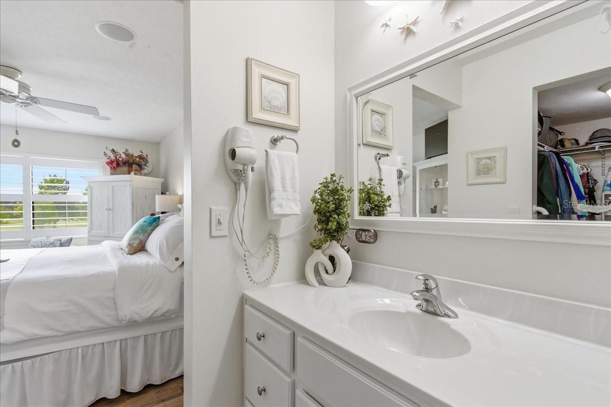 6111 Lake Pointe Dr #202 Property Photo 25
